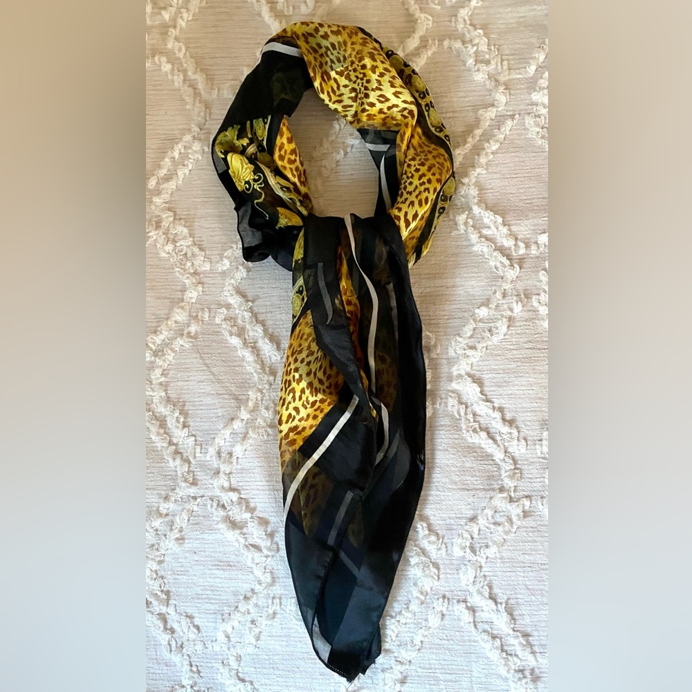 COPY - π BEAUTIFUL LEOPARD SCARF - Picture 8 of 16